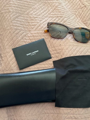 SAINT LAURENT sunglasses