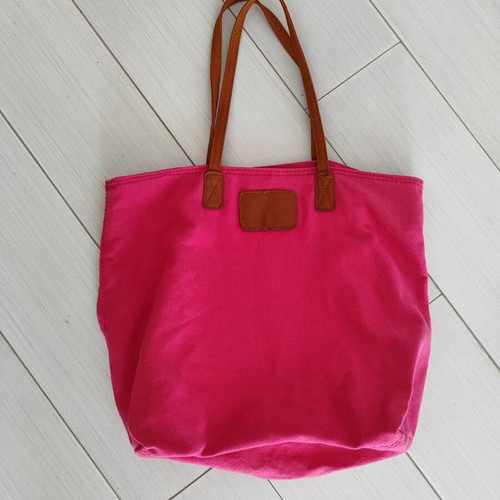 Esmara vintage shoulder bag like new, fuchsia with brown handle
