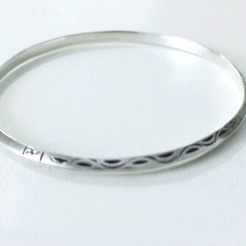 Silver solid 9.25 bracelet like new