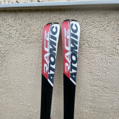 Atomic skis used 2010, ideal for slalom