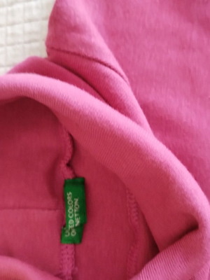 Benetton sleeveless turtleneck top used, pink fuchsia, size small