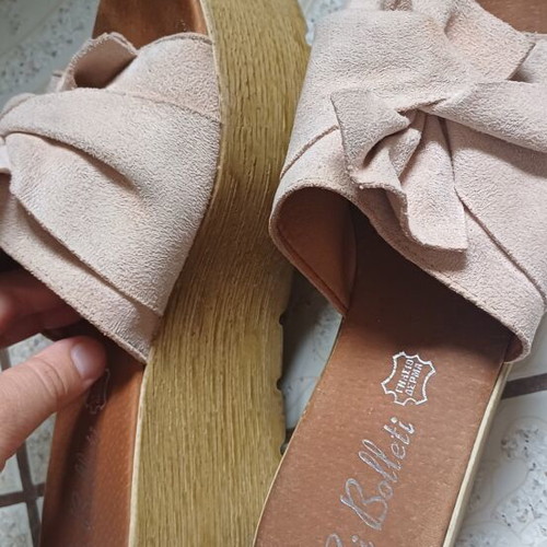 Platform sandals with bow, leather