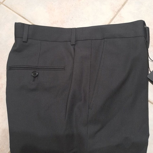 Men's suit new, black, size 40