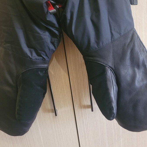 The North Face XL mountaineering mittens with Primaloft insulation