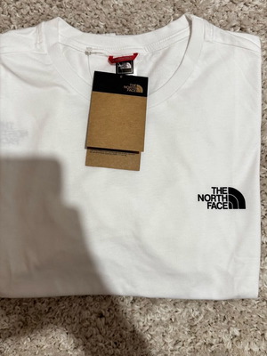 T-shirt The North Face άσπρο καινούργιο, μέγεθος S
