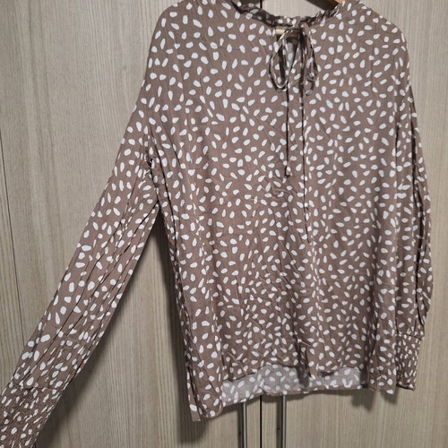 Beige polka dot shirt with neck tie new, size S/M