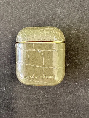 Ideal of Sweden Atelier θήκη AirPods Khaki Croco μεταχειρισμένη για AirPods 1ης/2ης γενιάς