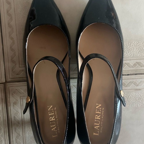 Ralph Lauren Mary Jane patent leather pumps like new, 10cm heel, black