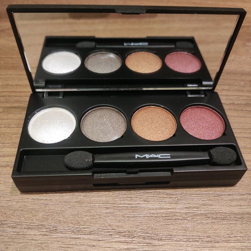MAC palette with eyeshadows and powder 04 new