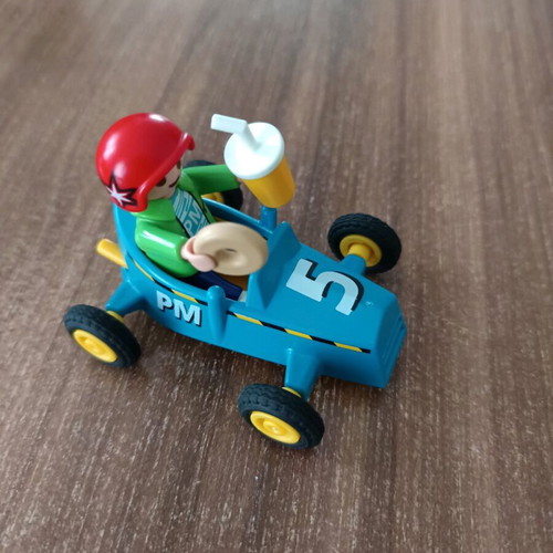 Playmobil no 5382 figure like new with extra accessories