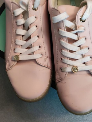 Axel athletic shoes size 40 pink and white like new