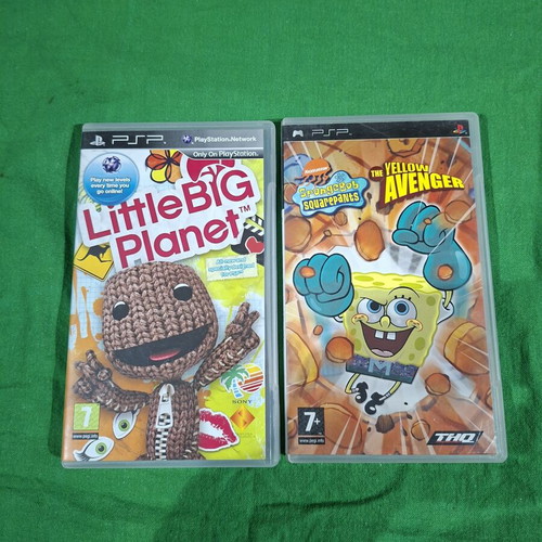 PSP game pack of 2 with original cases and manuals like new