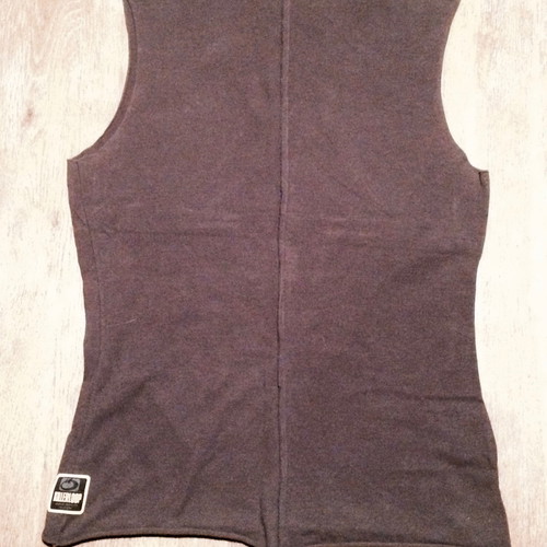 KILLER LOOP SLEEVELESS GREY V NECK - GRAFFITI STYLE STAMP