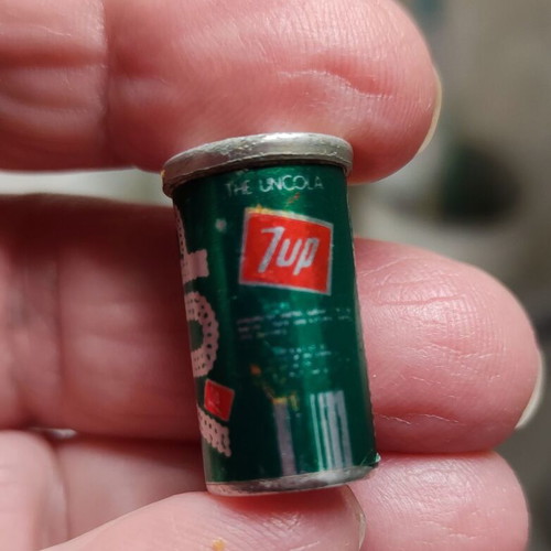 Seven Up 1980 miniature used, empty soda can