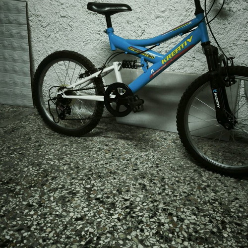 Children's bicycle with suspension like new