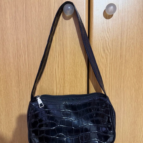 Black shoulder bag like new