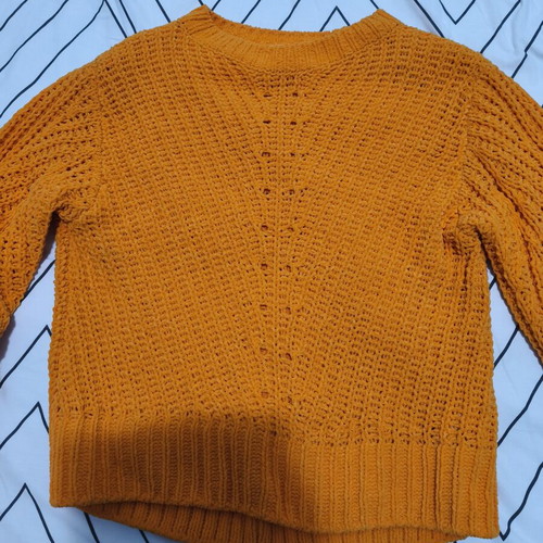H&M women's sweater like new, orange, XS