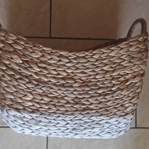Large wicker basket with handles like new
