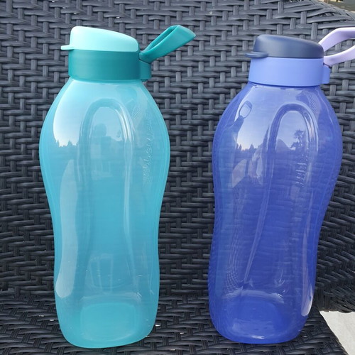 Tupperware water bottle 2L with spout, pack of 2