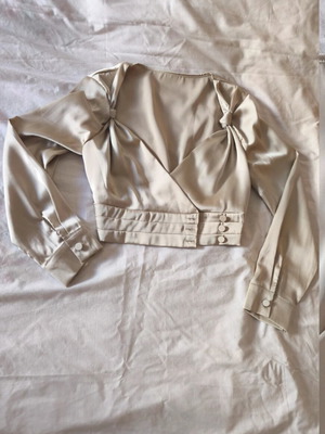 Satin blouse Shein like new, beige champagne color, size M