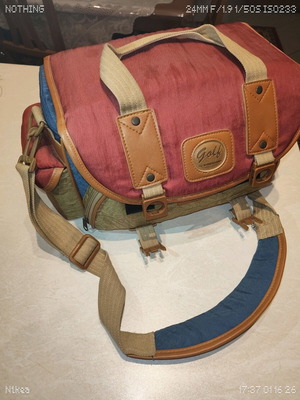 Camera bag like new with multiple compartments