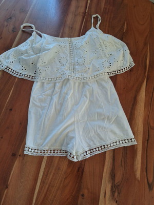 Bershka white embroidered one-piece shorts M, open back