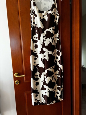 Elastic cow print dress with side slit and cups, new, size S