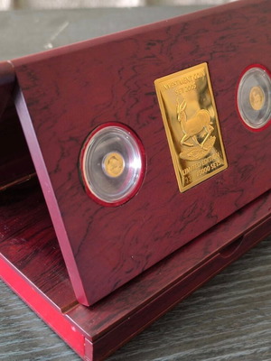 Investment Coin Set 2005 καινούργιο με ξύλινη κασετίνα και πιστοποιητικό