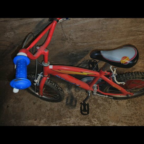 Children's bike like new, 20 inch, red, city with V-brakes