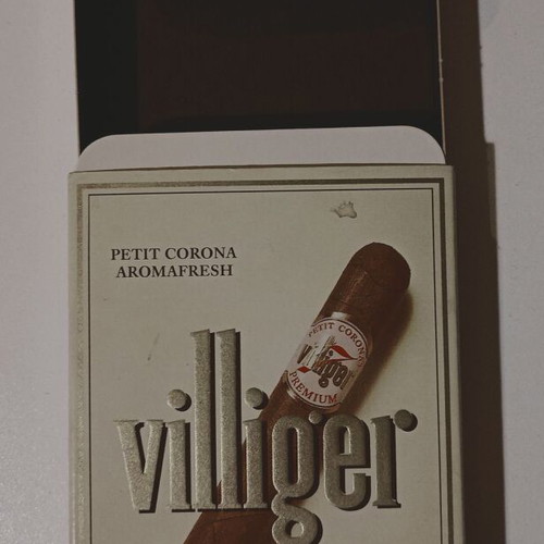 Empty pack of 5 Villiger PREMIUM No 7 cigars used