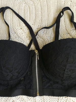 Bralette bra new, black lace with front zipper