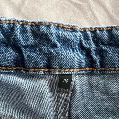 Mom fit jeans 38 blue like new