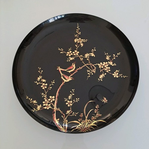 Decorative wall plate Asian style black with gold paint, like new