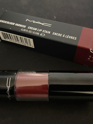MAC Lip Stain #106 No Interruptions new