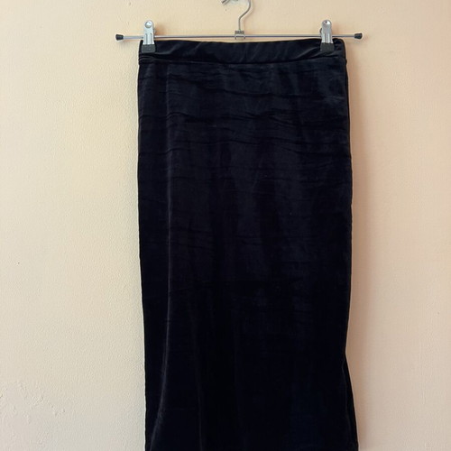 ICHI black skirt size S, like new, plush fabric