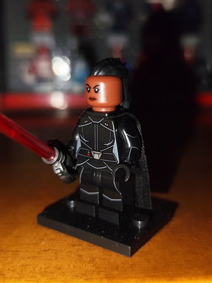 Φιγούρα Third Sister (Inquisitor) σαν καινούργιο, με διπλό κόκκινο lightsaber
