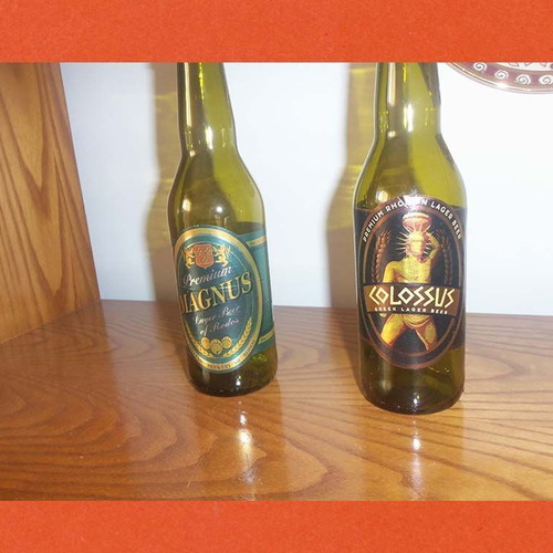 Μπουκάλια μπύρας Magnus και Colossus με καπάκια, 330 ml, ροδίτικη ζυθοποιία