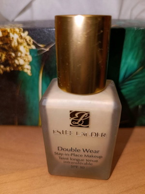 Estēe Lauder Double Wear υγρό make up σαν καινούργιο, SPF 10, απόχρωση 1W1 Bone