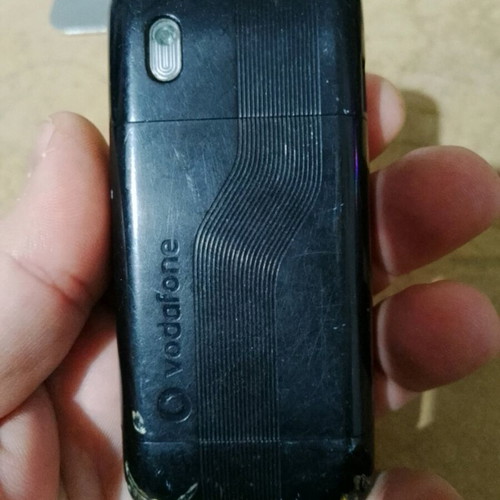Vodafone mobile phone used without charger