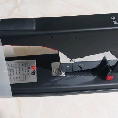 Heavy duty stapler like new for up to 200 sheets