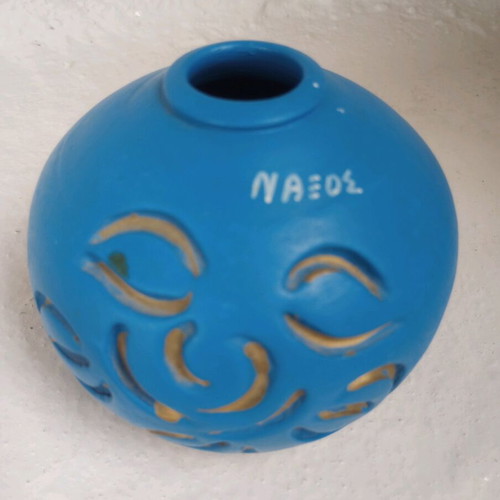 Ceramic vase from Naxos like new, blue with gold details