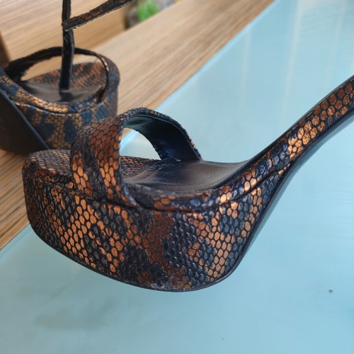Sante platform sandals like new, size 39, black and gold