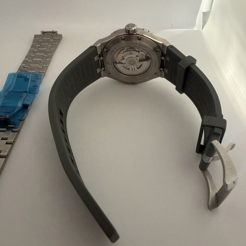Maurice Lacroix Aikon Automatic Date 42 mm watch like new