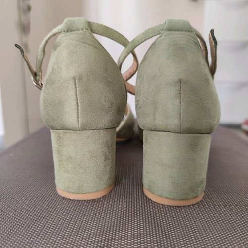 Green suede sandals like new, size 40, 5.5 cm heel
