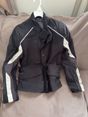 Dainese men's motorcycle jacket Gore-Tex size 48 like new