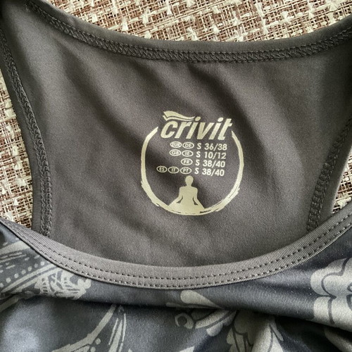 Women's sports shirt like new, size S, black and gray