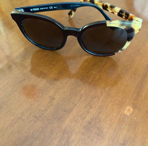 Fendi original sunglasses