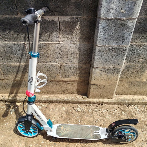 Byox scooters with disc brakes used, set of two