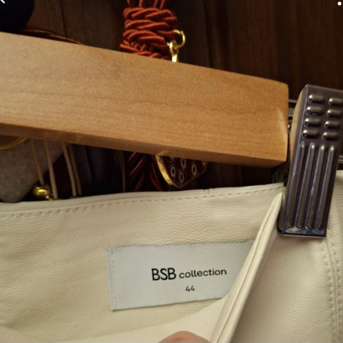 BSB mini leather skirt like new, beige, size XL
