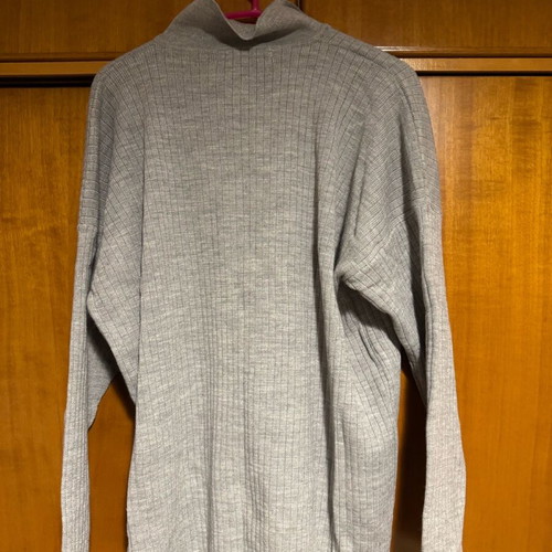 Knitted set like new, gray, size M-L